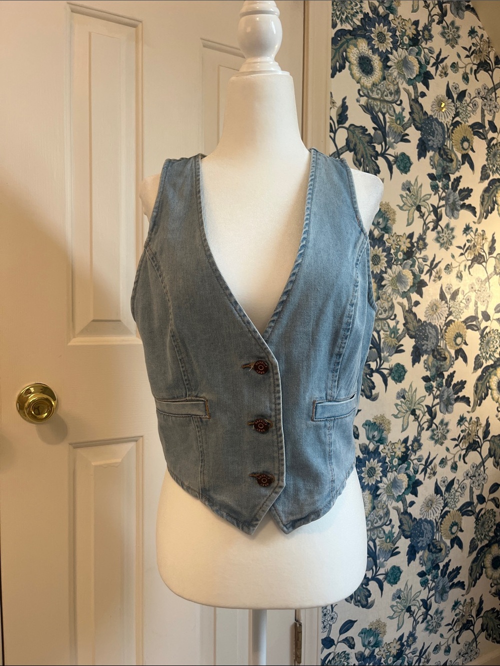 Sleeveless Light Blue Denim Vest